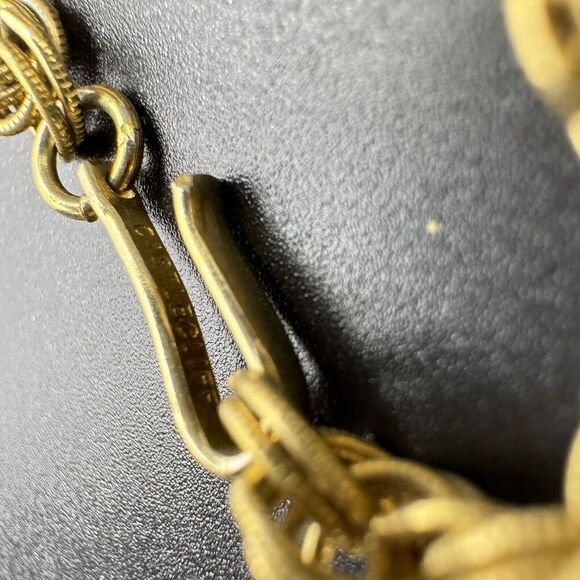 Vtg Designer Signed Gold Tone Necklace Castlecliff 15.5 in. - Picture 4 of 5